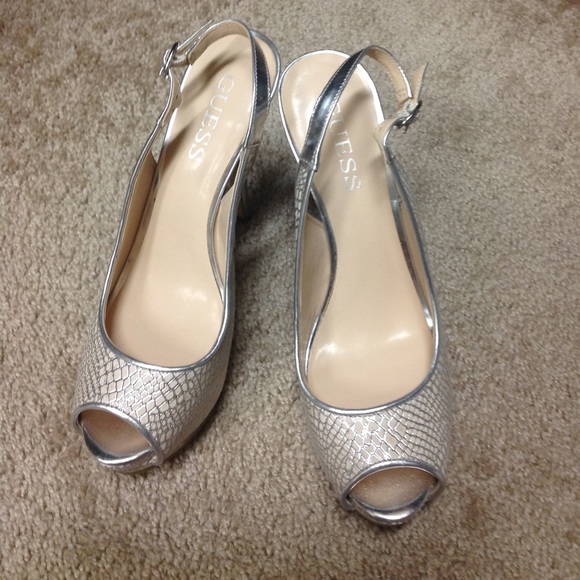 Heels - Picture 2 of 2